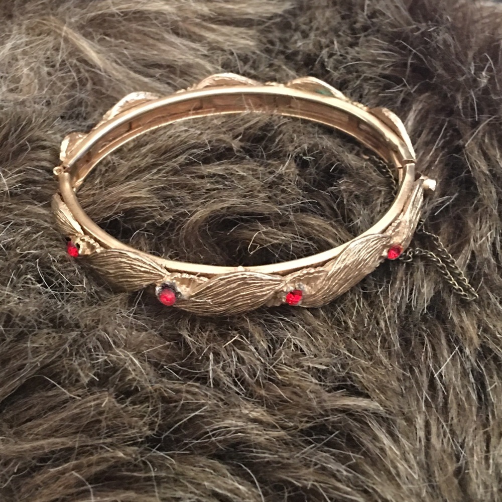 Vintage salvaged gold tone stone accent bangle